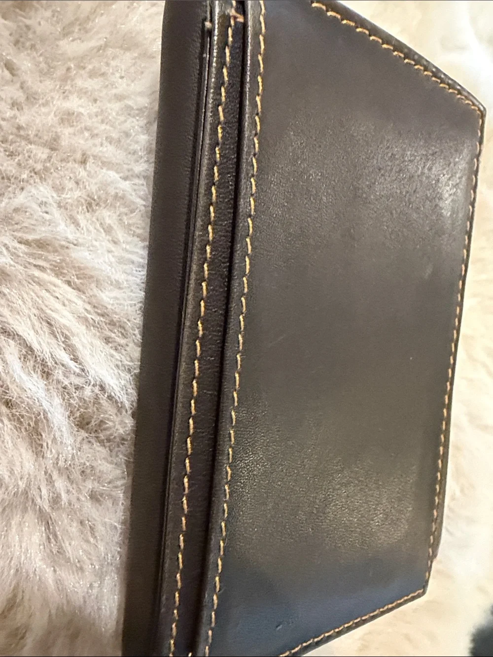 Dopp Brown Leather Card & Key Holder with Contrast Stitching